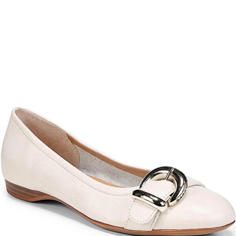 Naturalizer 🌹 Women’s Polly Leather Buckle Detail Ballet Flats Cream Neutral 7.5